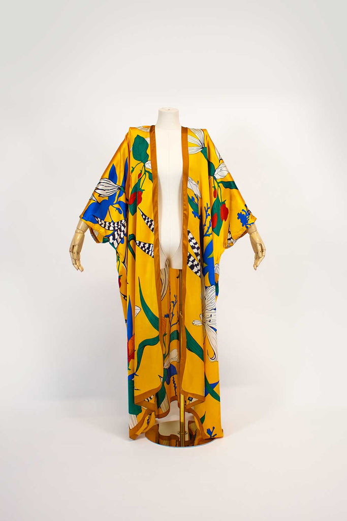 Women's kimonos
Stylish kimonos
Boho chic kimonos
Kimono dresses
Fashion kimonos
Kimono fashion trends
Vintage-inspired kimonos
Casual kimonos
Designer kimonos
Luxury fashion