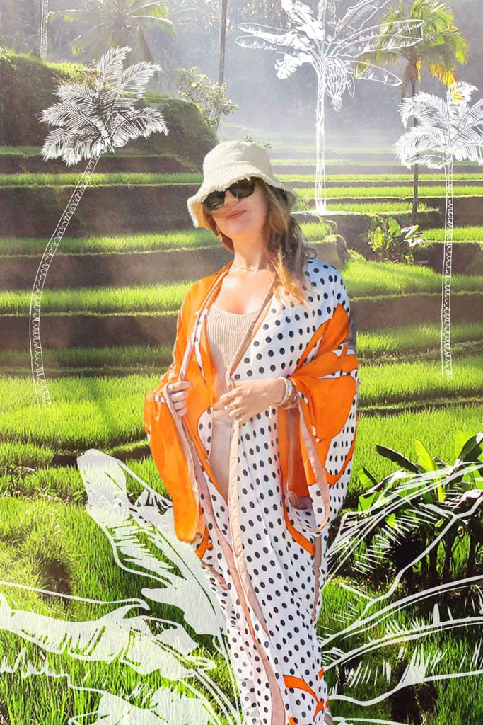 Women's kimonos
Stylish kimonos
Boho chic kimonos
Luxury kimono robes
Kimono dresses
Fashion kimonos
Modern kimonos
Elegant kimono wraps
Kimono fashion trends
Vintage-inspired kimonos
