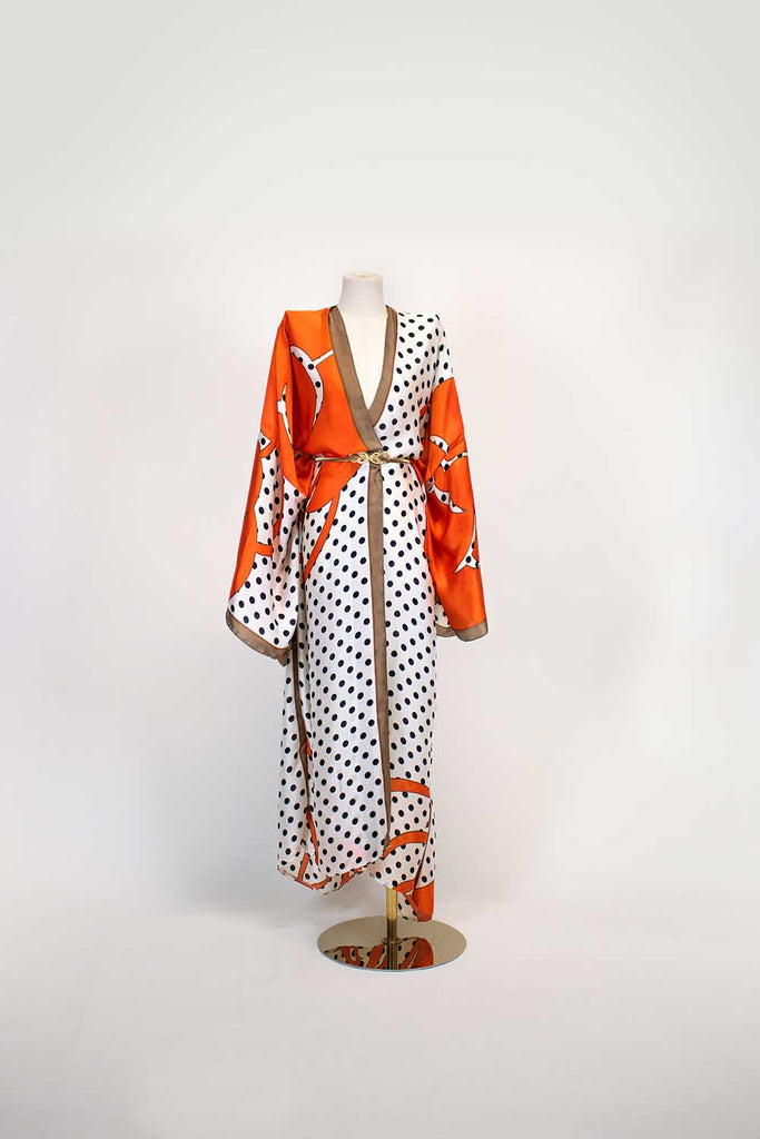Women's kimonos
Stylish kimonos
Boho chic kimonos
Luxury kimono robes
Kimono dresses
Fashion kimonos
Modern kimonos
Elegant kimono wraps
Kimono fashion trends
Vintage-inspired kimonos