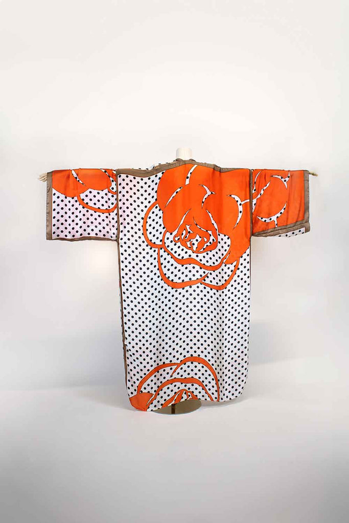 Women's kimonos
Stylish kimonos
Boho chic kimonos
Luxury kimono robes
Kimono dresses
Fashion kimonos
Modern kimonos
Elegant kimono wraps
Kimono fashion trends
Vintage-inspired kimonos