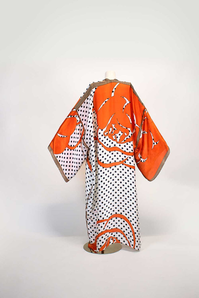 Women's kimonos
Stylish kimonos
Boho chic kimonos
Luxury kimono robes
Kimono dresses
Fashion kimonos
Modern kimonos
Elegant kimono wraps
Kimono fashion trends
Vintage-inspired kimonos