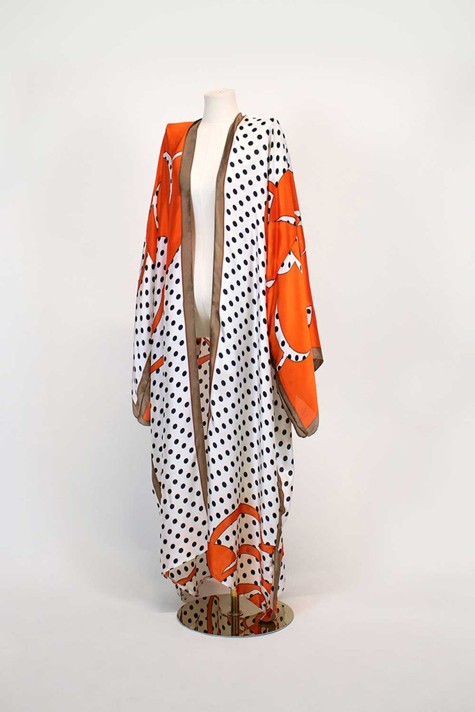 Women's kimonos
Stylish kimonos
Boho chic kimonos
Luxury kimono robes
Kimono dresses
Fashion kimonos
Modern kimonos
Elegant kimono wraps
Kimono fashion trends
Vintage-inspired kimonos