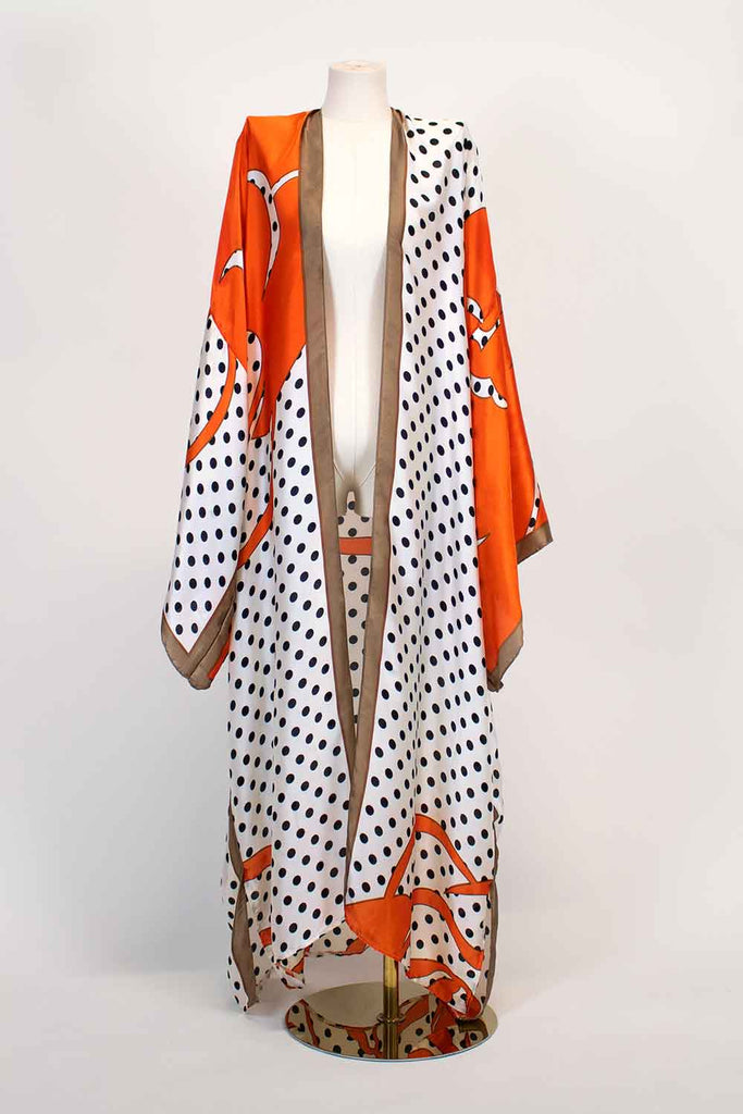Women's kimonos
Stylish kimonos
Boho chic kimonos
Luxury kimono robes
Kimono dresses
Fashion kimonos
Modern kimonos
Elegant kimono wraps
Kimono fashion trends
Vintage-inspired kimonos