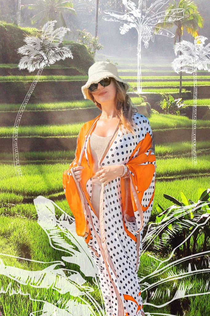 Women's kimonos
Stylish kimonos
Boho chic kimonos
Luxury kimono robes
Kimono dresses
Fashion kimonos
Modern kimonos
Elegant kimono wraps
Kimono fashion trends
Vintage-inspired kimonos