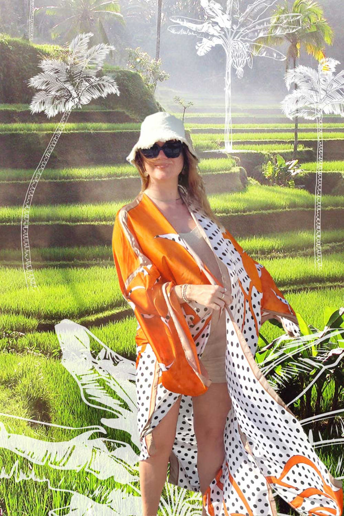 Women's kimonos
Stylish kimonos
Boho chic kimonos
Luxury kimono robes
Kimono dresses
Fashion kimonos
Modern kimonos
Elegant kimono wraps
Kimono fashion trends
Vintage-inspired kimonos