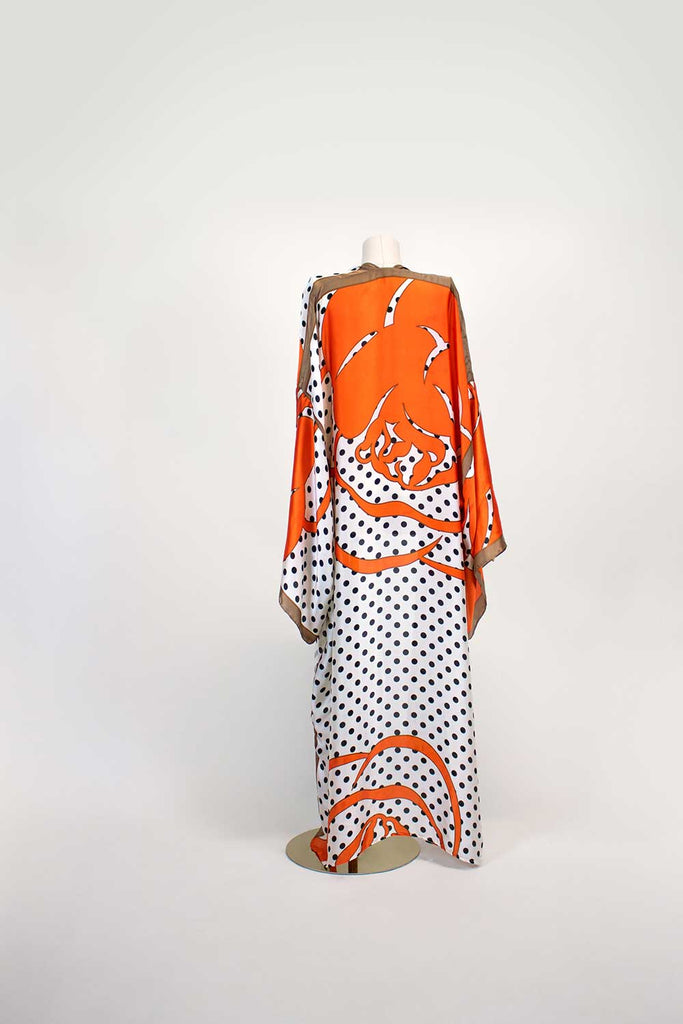 Women's kimonos
Stylish kimonos
Boho chic kimonos
Luxury kimono robes
Kimono dresses
Fashion kimonos
Modern kimonos
Elegant kimono wraps
Kimono fashion trends
Vintage-inspired kimonos