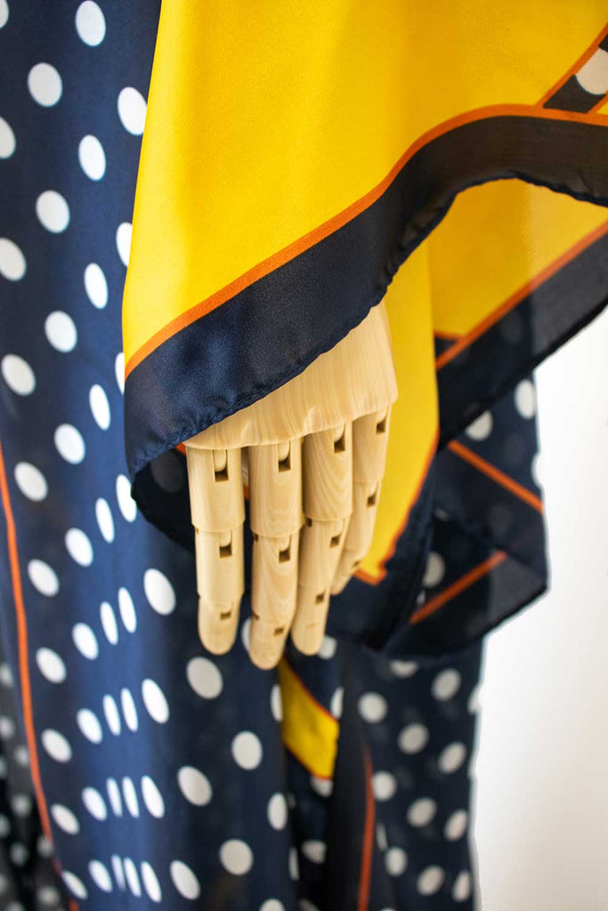 Women's kimonos
Stylish kimonos
Boho chic kimonos
Luxury kimono robes
Kimono dresses
Fashion kimonos
Modern kimonos
Elegant kimono wraps
Kimono fashion trends
Vintage-inspired kimonos