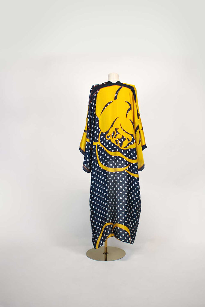 Women's kimonos
Stylish kimonos
Boho chic kimonos
Luxury kimono robes
Kimono dresses
Fashion kimonos
Modern kimonos
Elegant kimono wraps
Kimono fashion trends
Vintage-inspired kimonos