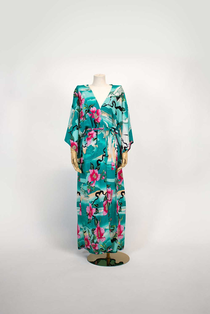 Designer kaftans
Women's dresses
Resort wear
Swimwear collection
Designer accessories
Fashion kaftans
Silk dresses
Beachwear
Printed dresses
Fashion tops