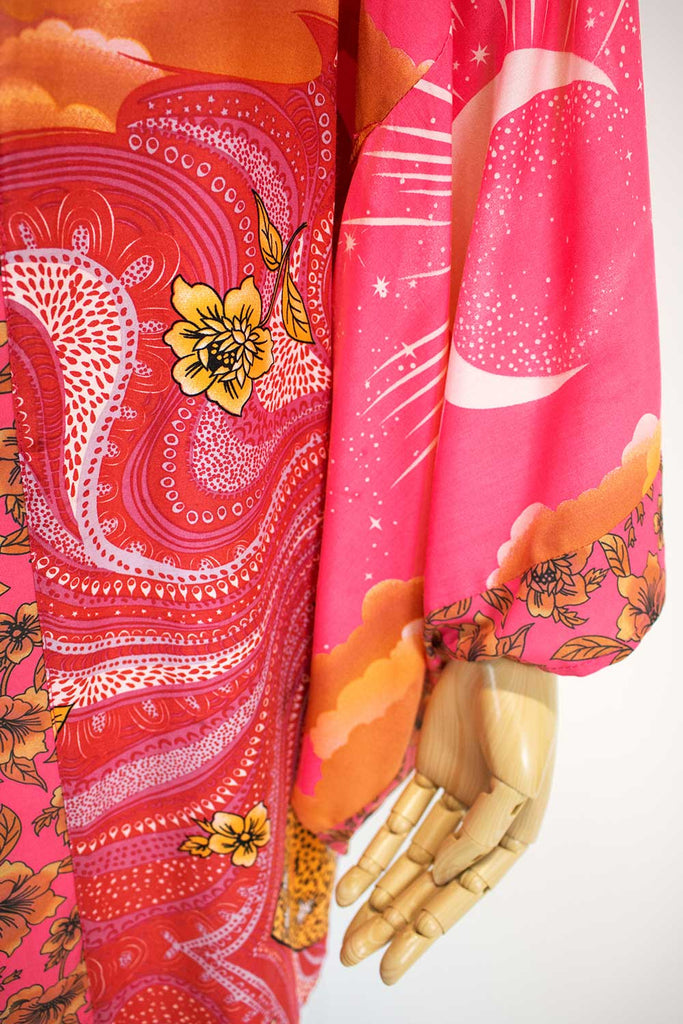 Summer vacation fashion
Tropical attire
Designer resort wear
Cruise wear
Boho resort dresses
Resort casual clothing
Vacation wardrobe
Beach cover-ups
Lightweight resort wear
Tropical print dresses
Bold prints