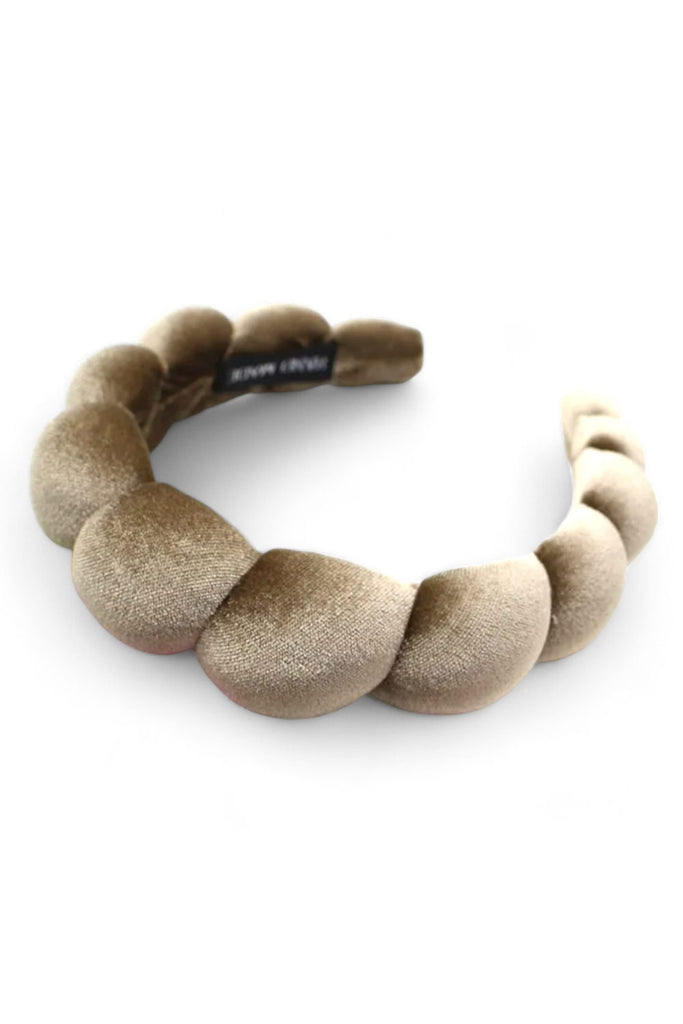 Braided headband
Boho headband
Stretch headband
Casual headband
Chic headband
Wide headband
Elegant headband
Fabric headband
Embellished headband
Statement headband
Stylish hair accessory