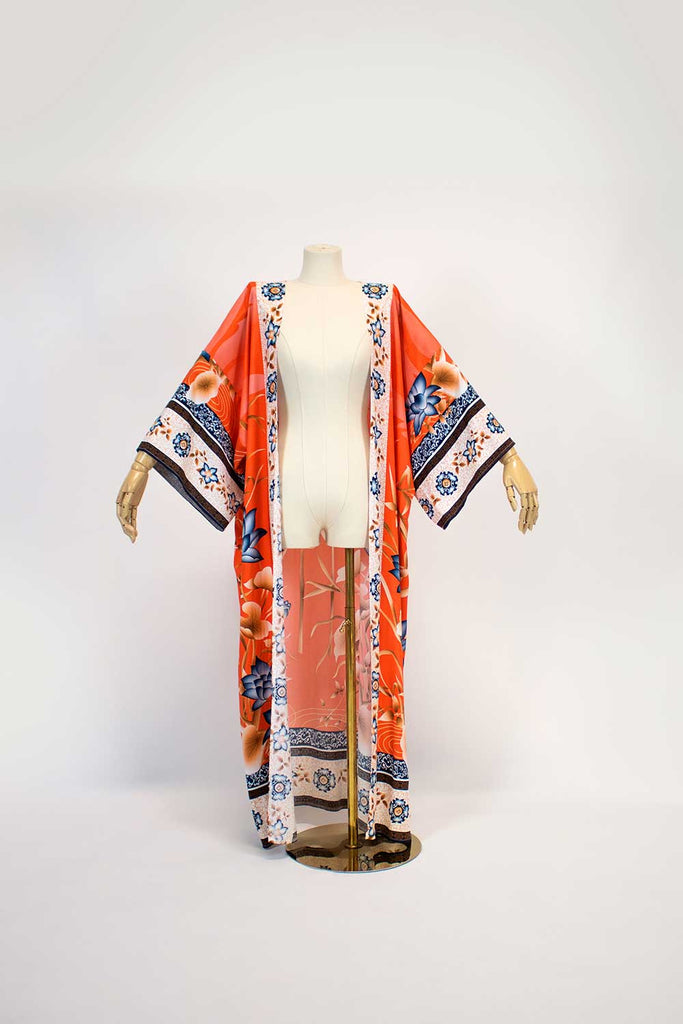 Women's kimonos
Stylish kimonos
Boho chic kimonos
Luxury kimono robes
Kimono dresses
Fashion kimonos
Elegant kimono wraps
Kimono fashion trends
Designer kimonos
Luxury fashion

