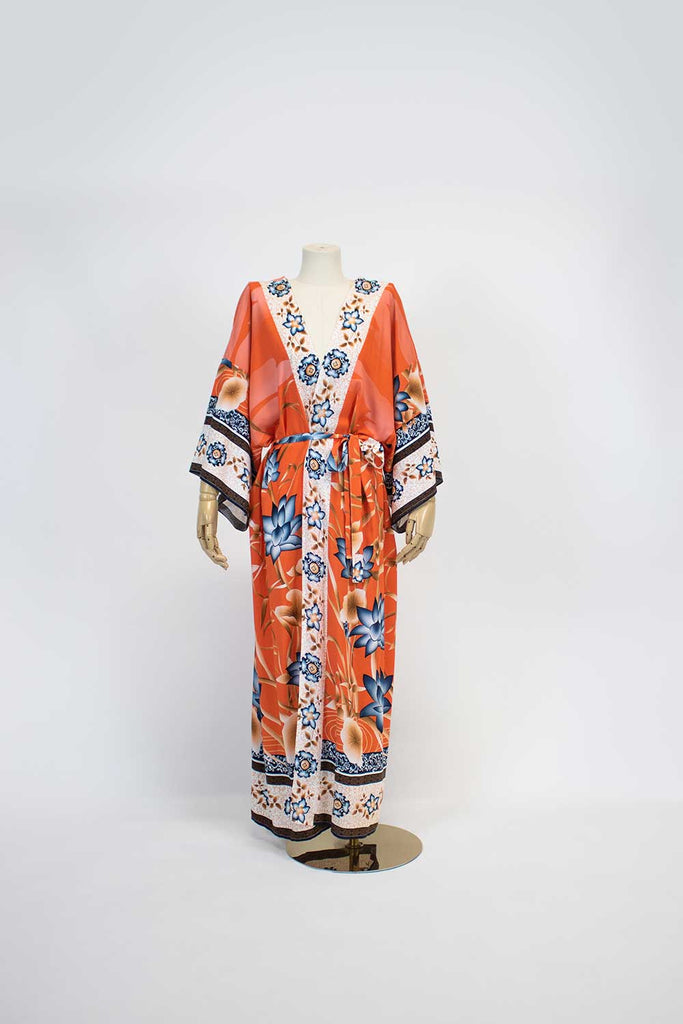 Women's kimonos
Stylish kimonos
Boho chic kimonos
Luxury kimono robes
Kimono dresses
Fashion kimonos
Elegant kimono wraps
Kimono fashion trends
Designer kimonos
Luxury fashion
