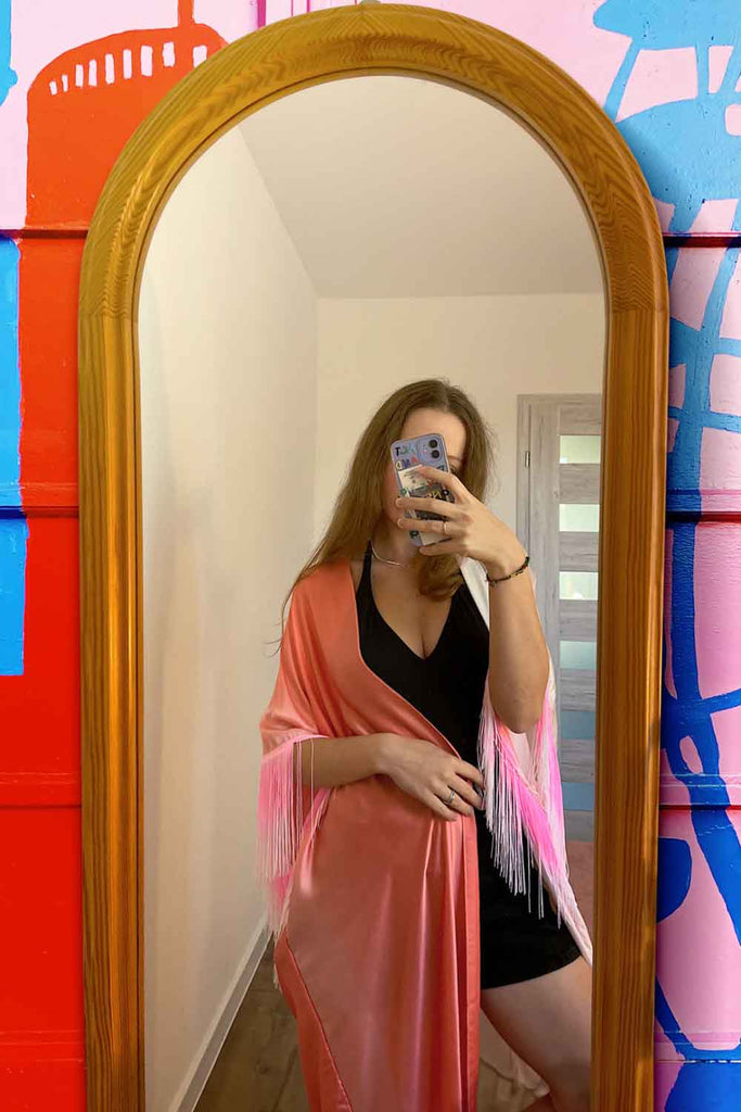 Lightweight kimonos
Kimono dresses
Festival kimonos
Casual kimonos
Kimono tops
Stylish kimonos
Resort wear
Luxury resort clothing
Beach outfits
Summer vacation fashion