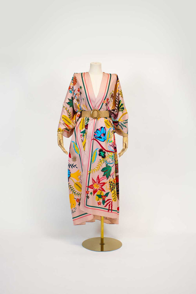 Designer kaftans
Women's dresses
Resort wear
Swimwear collection
Designer accessories
Fashion kaftans
Silk dresses
Beachwear
Printed dresses