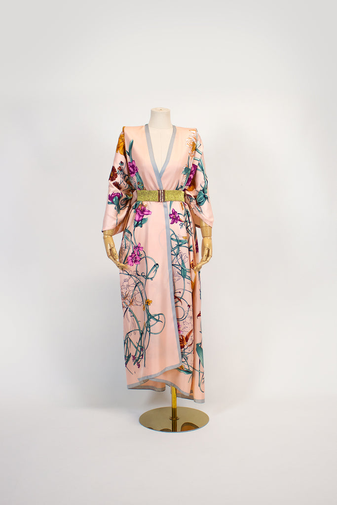 Casual kimonos
Kimono tops
Stylish kimonos
Resort wear
Luxury resort clothing
Beach outfits
Summer vacation fashion
Tropical attire
Designer resort wear
Cruise wear
Boho resort dresses